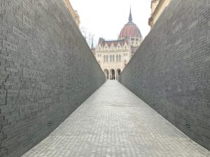 Budapest Private Tour Trianon Memorial