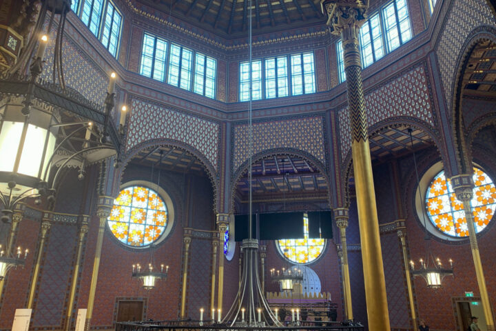 Budapest Jewish district private walk - Rumbach Street Synagogue