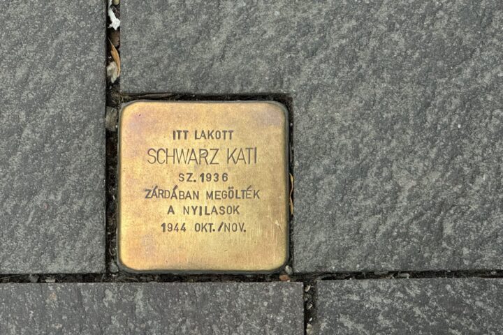 Stolpersteine - Memorial plaques - Budapest Jewish Quarter