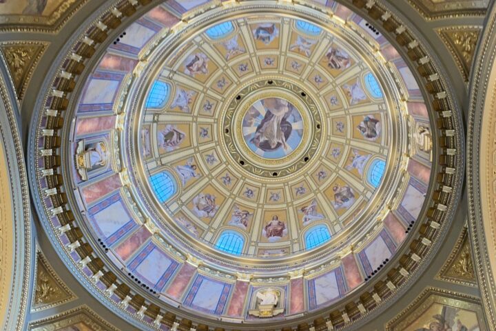 Beautiful Budapest perspectives: St. Stephen's Basilica