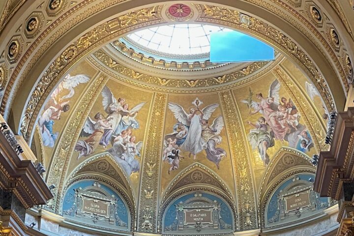 Beautiful Budapest perspectives: St. Stephen's Basilica