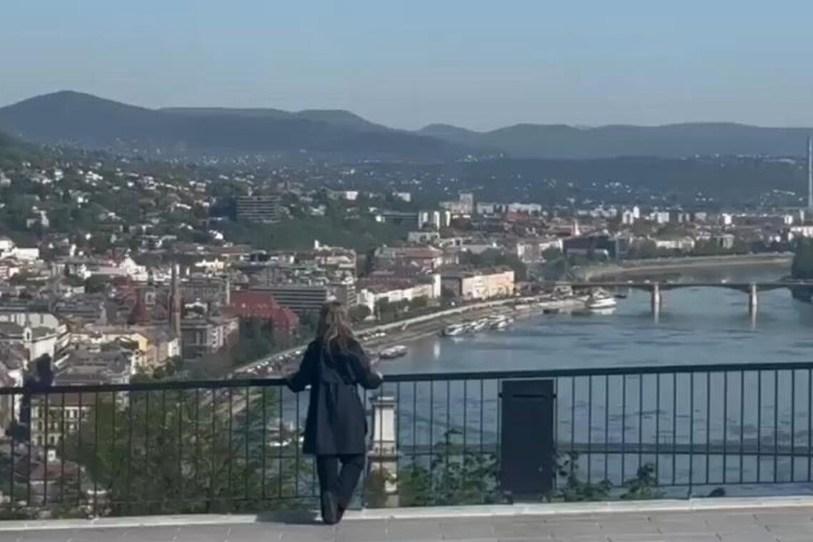 Panoramic view of Budapest from Gellért Hill showing the Danube River, bridges, and city skyline