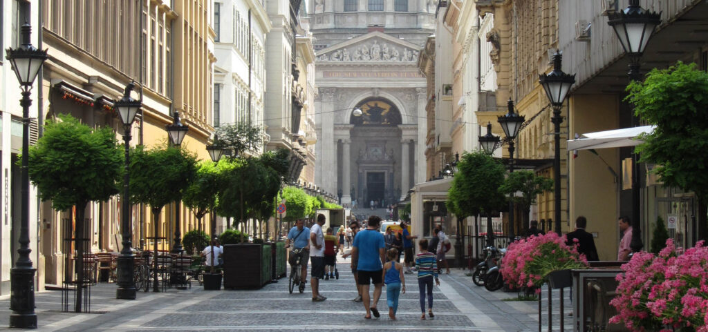 Walking towards St. Stephen's Basilica on one of my favourite Budapest walking tour routes.